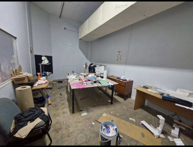 280M² WAREHOUSE TO LET IN SPRINGFIELD